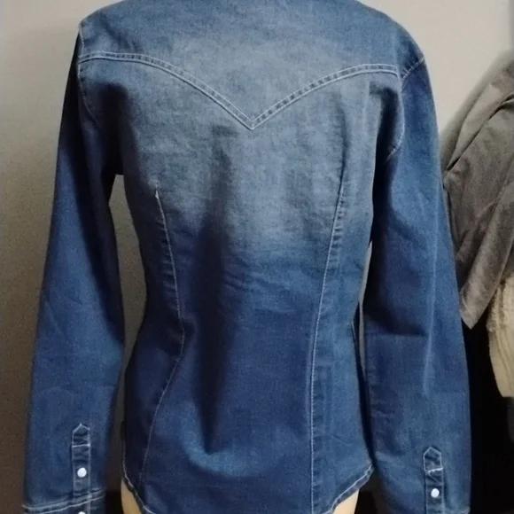 NWT True Religion denim top - Picture 2 of 8